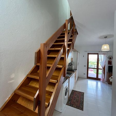 Casa Sviluppata Su Due Piani Con Doppia Veranda E Parcheggio Privato San Teodoro  Ngoại thất bức ảnh