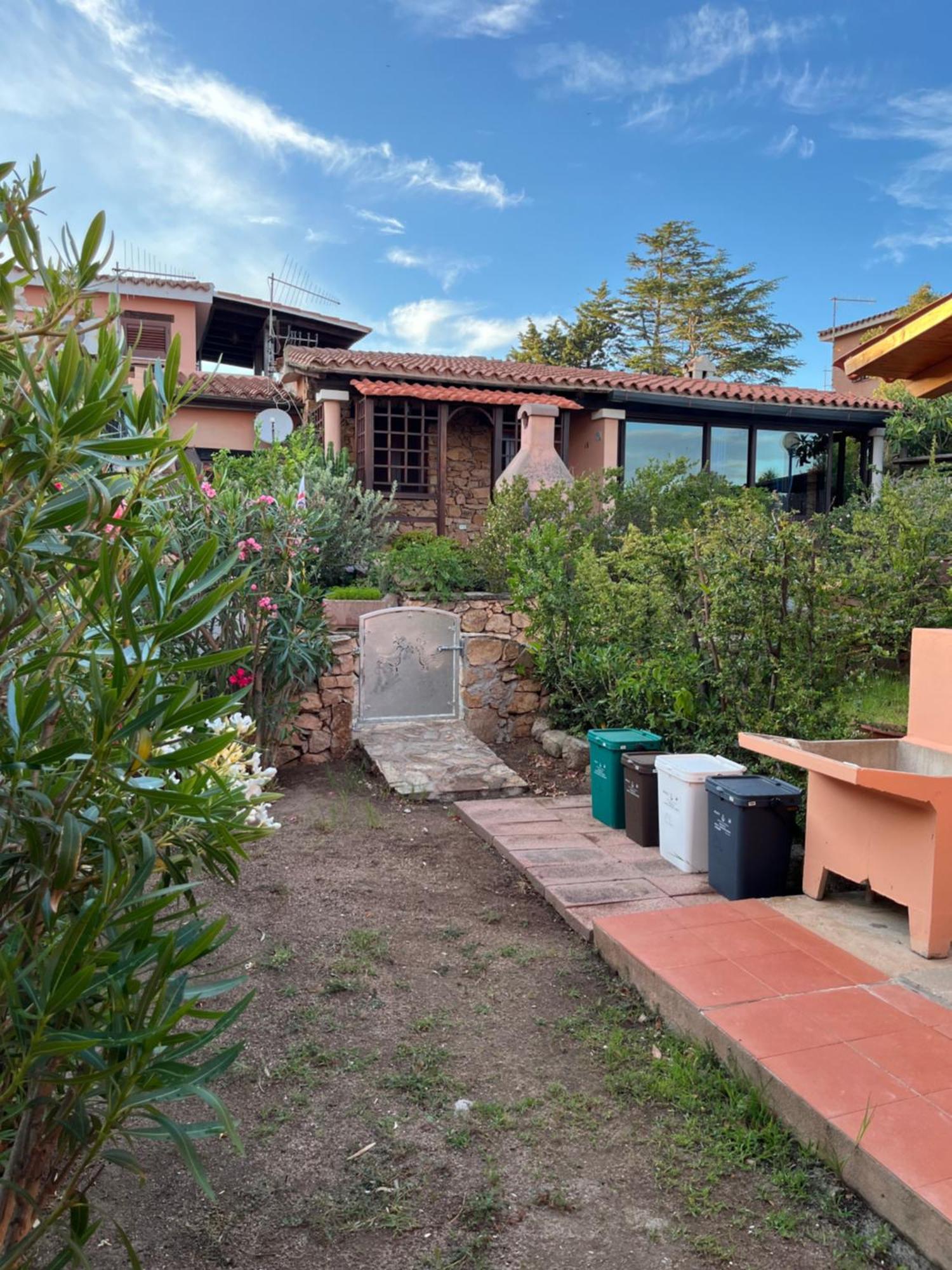 Casa Sviluppata Su Due Piani Con Doppia Veranda E Parcheggio Privato San Teodoro  Ngoại thất bức ảnh