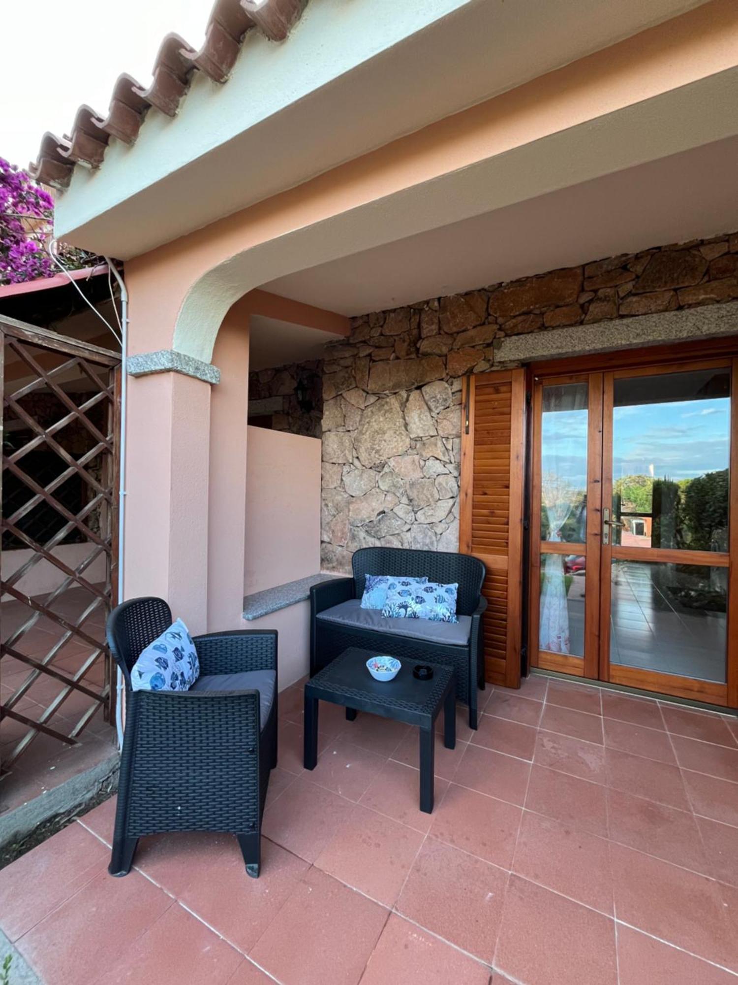 Casa Sviluppata Su Due Piani Con Doppia Veranda E Parcheggio Privato San Teodoro  Ngoại thất bức ảnh
