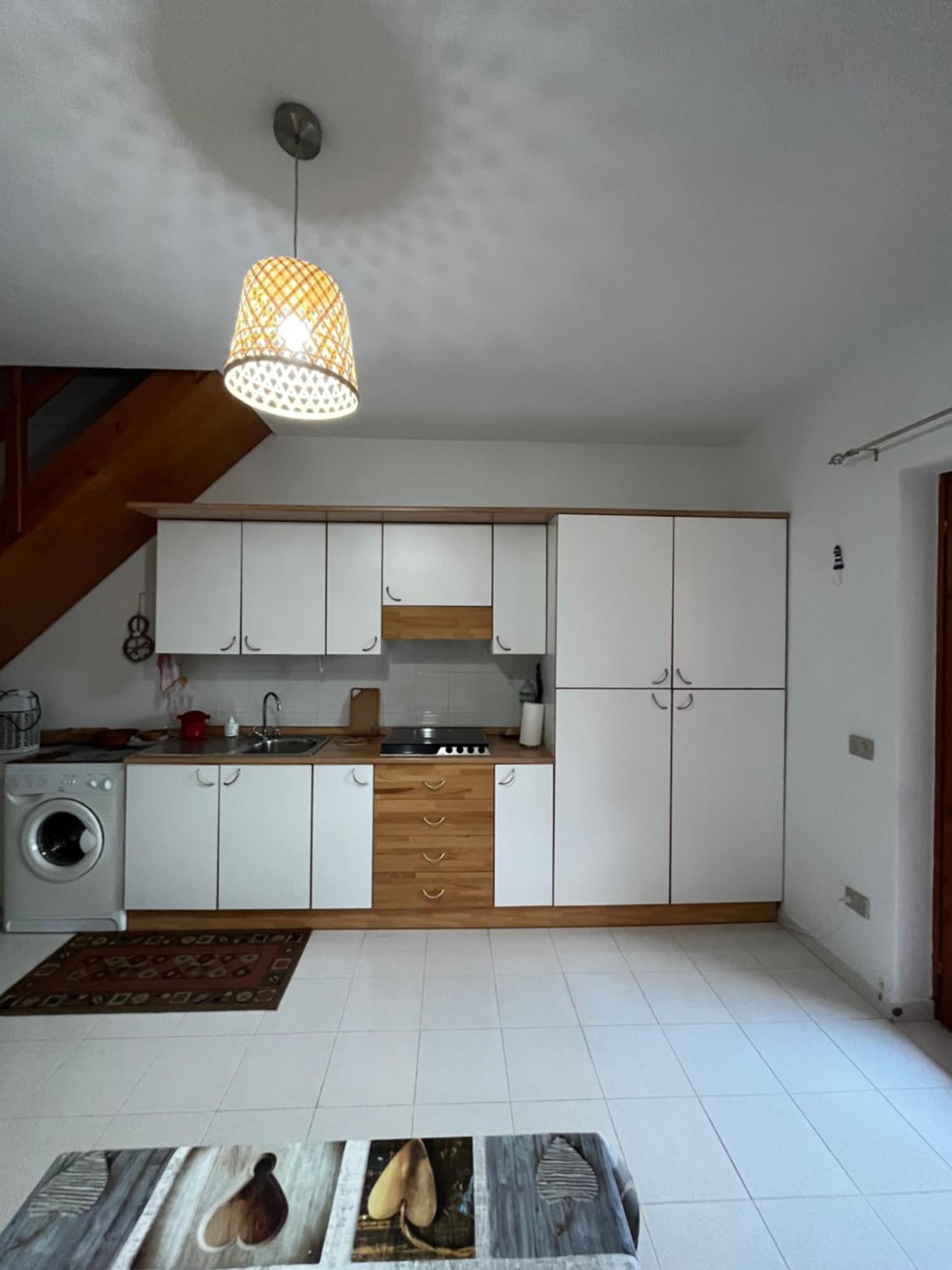 Casa Sviluppata Su Due Piani Con Doppia Veranda E Parcheggio Privato San Teodoro  Ngoại thất bức ảnh