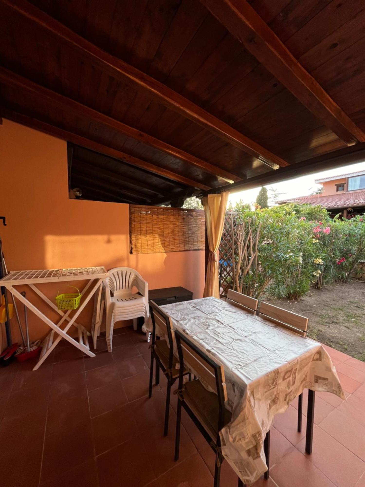 Casa Sviluppata Su Due Piani Con Doppia Veranda E Parcheggio Privato San Teodoro  Ngoại thất bức ảnh
