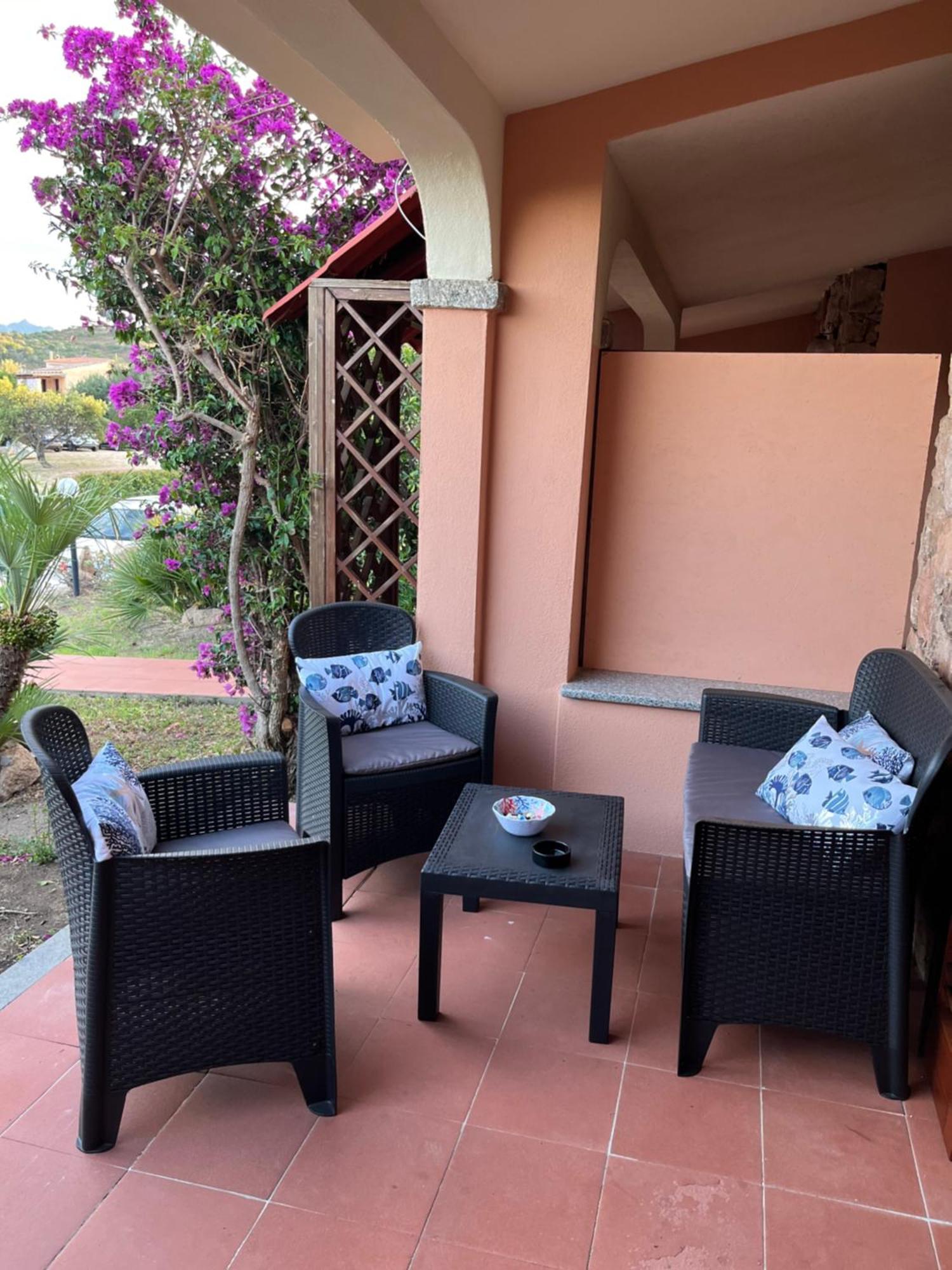 Casa Sviluppata Su Due Piani Con Doppia Veranda E Parcheggio Privato San Teodoro  Ngoại thất bức ảnh